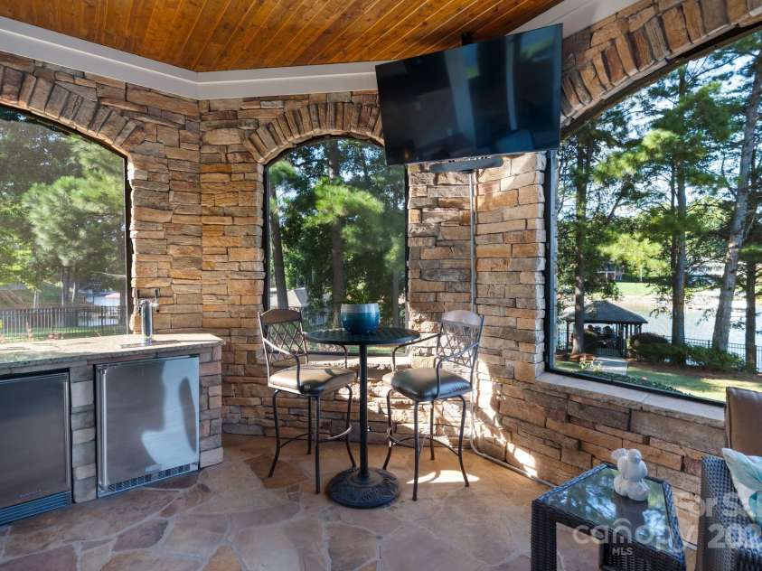 2514 Smith Harbour Drive, Denver, NC 28037.  MLS# CAR4312951, YatesRealty ID 4603. 