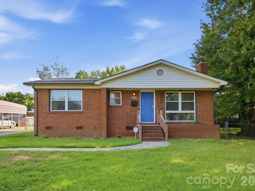 3437 Dublin Road, Charlotte, NC 28208.  MLS# CAR4416554, YatesRealty ID 46031. 