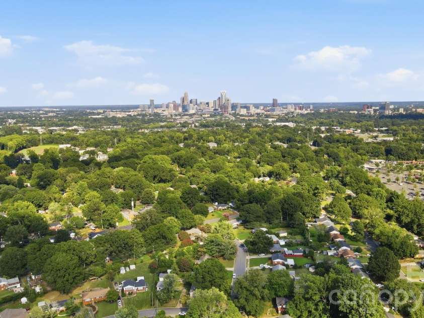 3437 Dublin Road, Charlotte, NC 28208.  MLS# CAR4416554, YatesRealty ID 46031. 