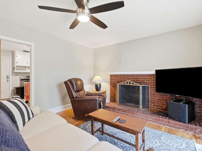 3437 Dublin Road, Charlotte, NC 28208.  MLS# CAR4416554, YatesRealty ID 46031. 