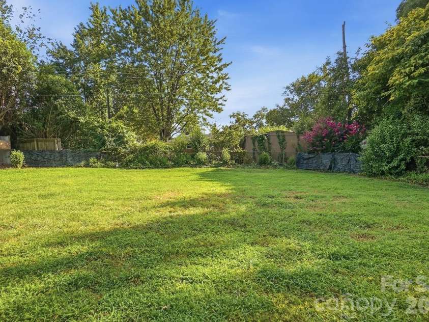 3437 Dublin Road, Charlotte, NC 28208.  MLS# CAR4416554, YatesRealty ID 46031. 