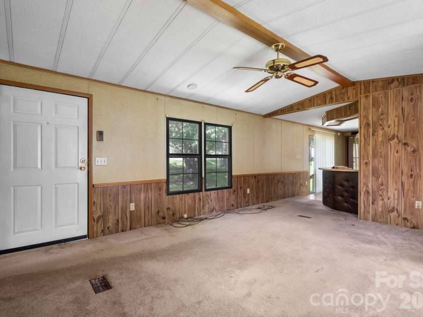 2660 Barrier Loop, Morganton, NC 28655.  MLS# CAR4416845, YatesRealty ID 46033. 