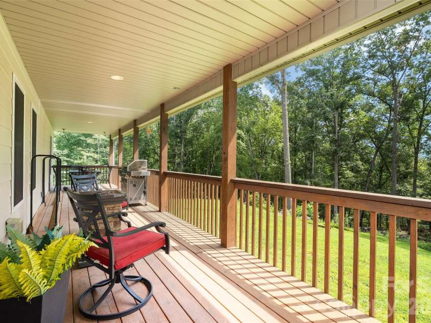 247 Poker Branch Road, Sylva, NC 28779.  MLS# CAR4414441, YatesRealty ID 46034. 