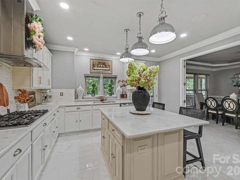 14832 Brighton Place, Charlotte, NC 28227.  MLS# CAR4416893, YatesRealty ID 46036. 