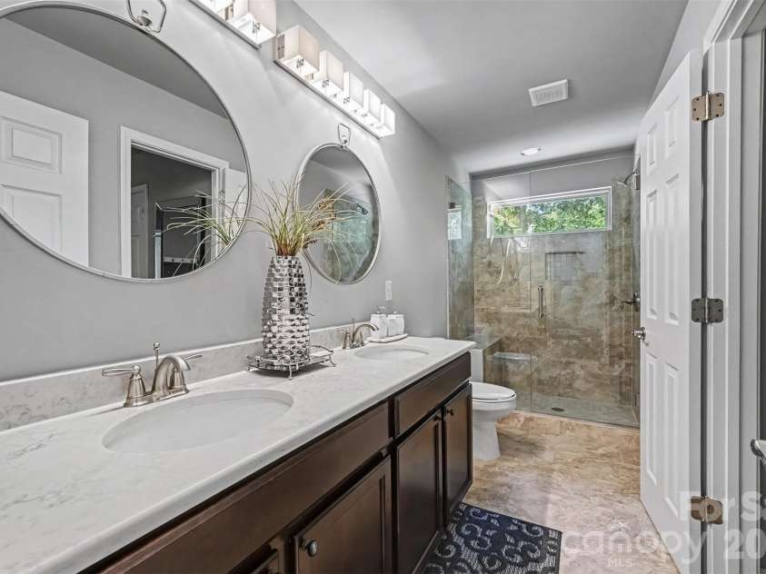 14832 Brighton Place, Charlotte, NC 28227.  MLS# CAR4416893, YatesRealty ID 46036. 
