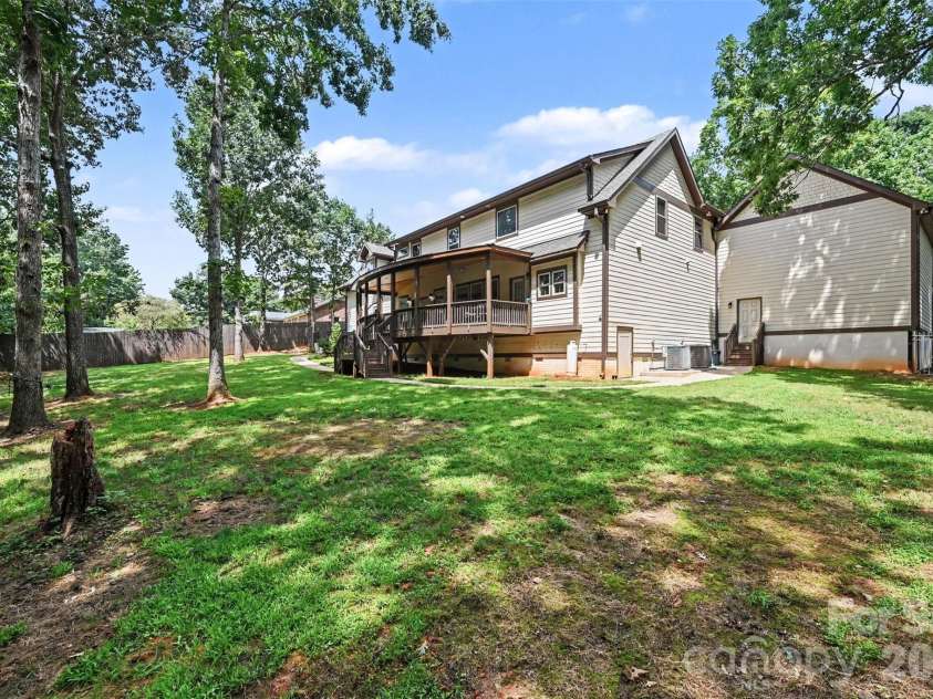 14832 Brighton Place, Charlotte, NC 28227.  MLS# CAR4416893, YatesRealty ID 46036. 