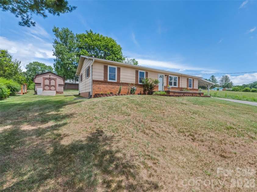 111 Keith Street, Clyde, NC 28721.  MLS# CAR4395522, YatesRealty ID 46037. 
