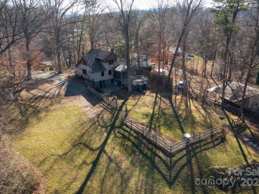 122 and 124 Shelburne Road, Asheville, NC 28806.  MLS# CAR4232938, YatesRealty ID 4604. Fenced Back Yard Perfect for Play and Pets