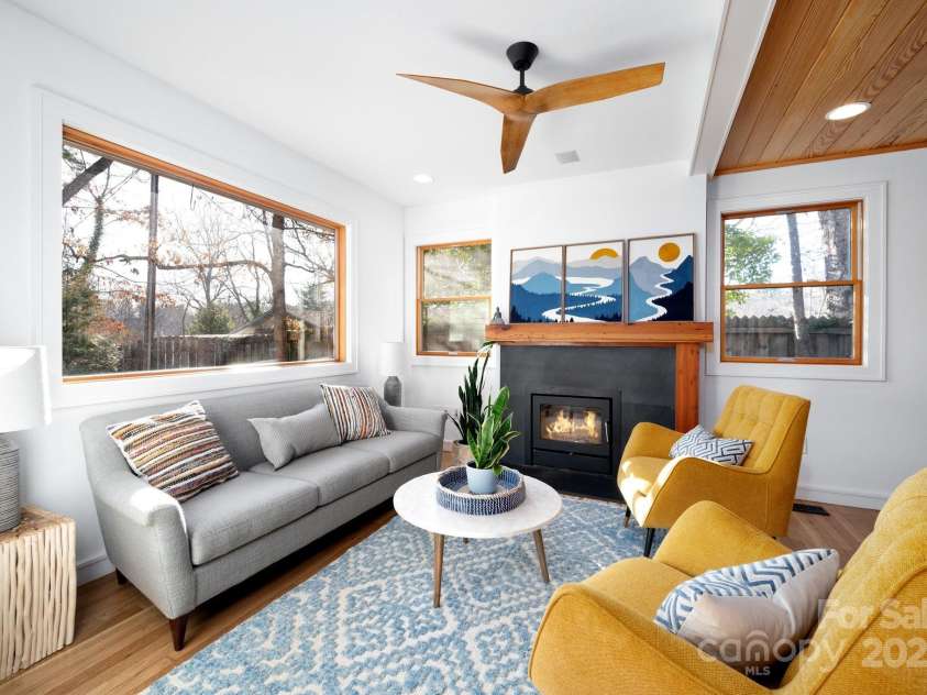 122 and 124 Shelburne Road, Asheville, NC 28806.  MLS# CAR4232938, YatesRealty ID 4604. Great Space for Chilly Evenings
