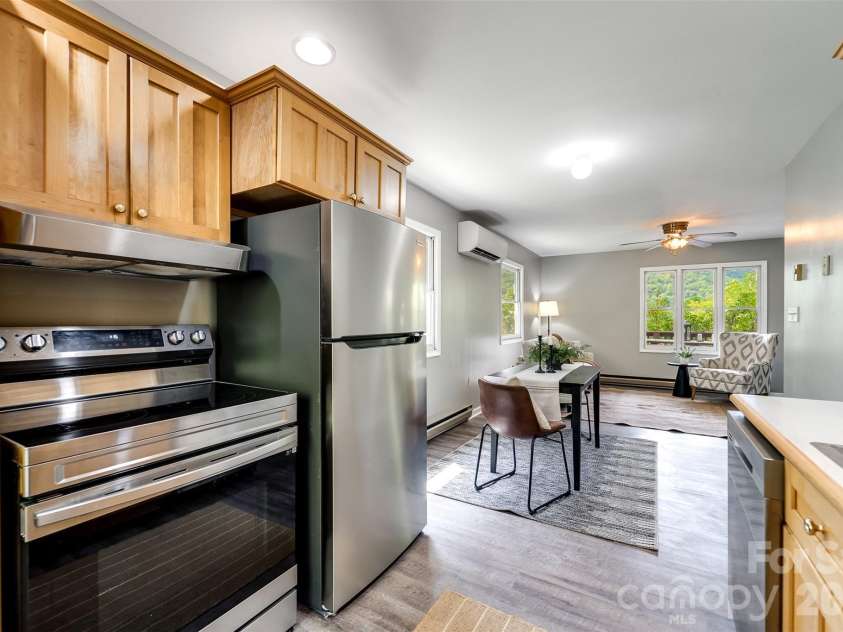365 Duckback Trail, Whittier, NC 28789.  MLS# CAR4358257, YatesRealty ID 4604. 