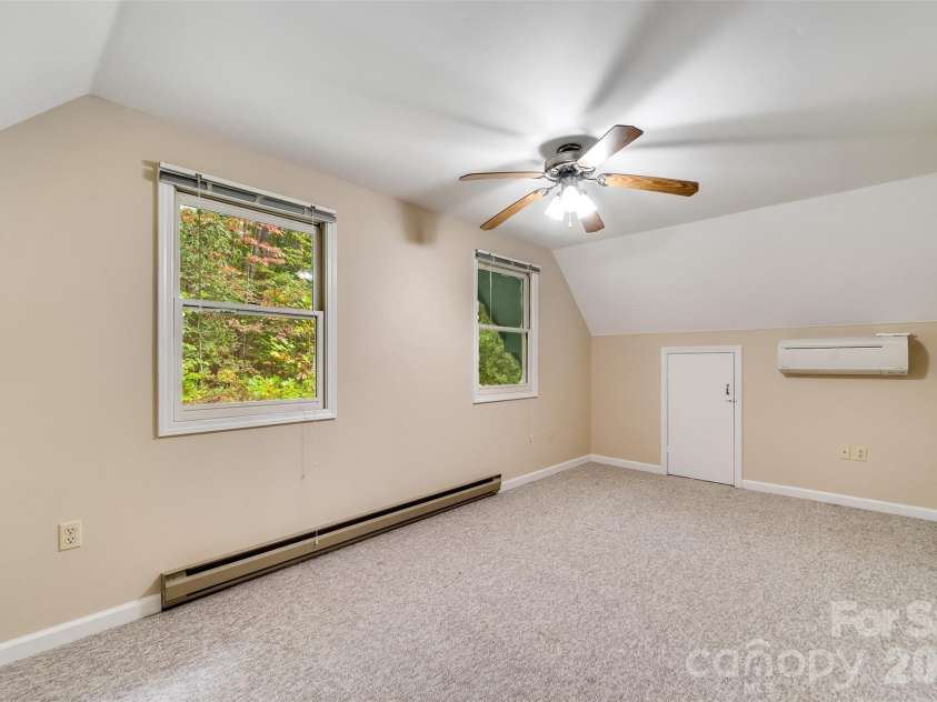 365 Duckback Trail, Whittier, NC 28789.  MLS# CAR4358257, YatesRealty ID 4604. 