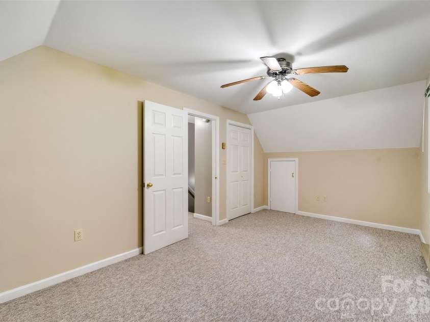365 Duckback Trail, Whittier, NC 28789.  MLS# CAR4358257, YatesRealty ID 4604. 