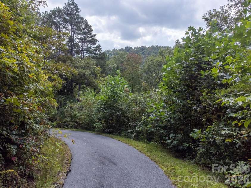 365 Duckback Trail, Whittier, NC 28789.  MLS# CAR4358257, YatesRealty ID 4604. 