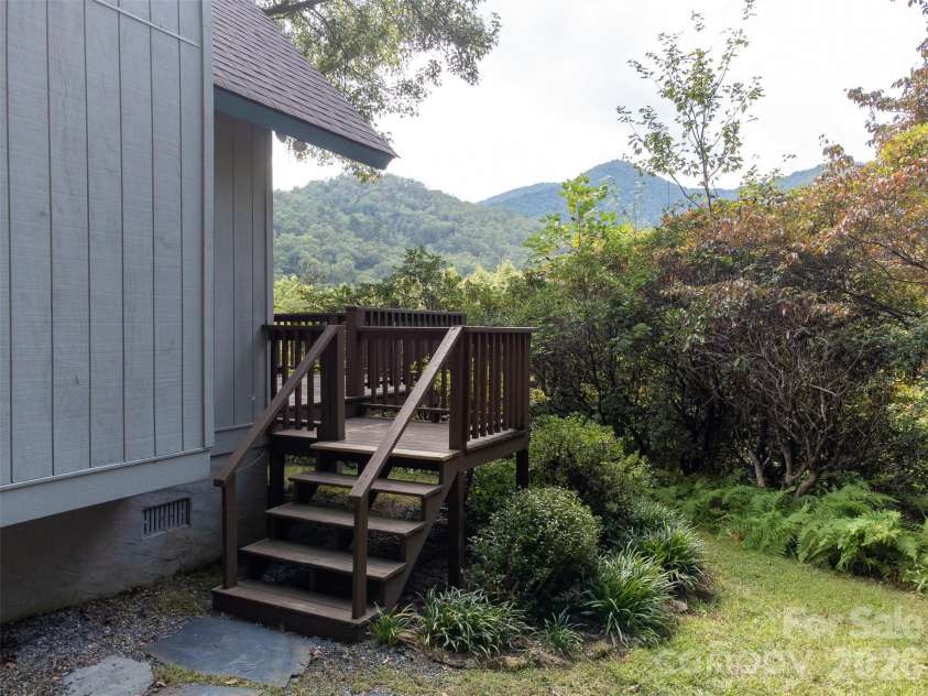 365 Duckback Trail, Whittier, NC 28789.  MLS# CAR4358257, YatesRealty ID 4604. 