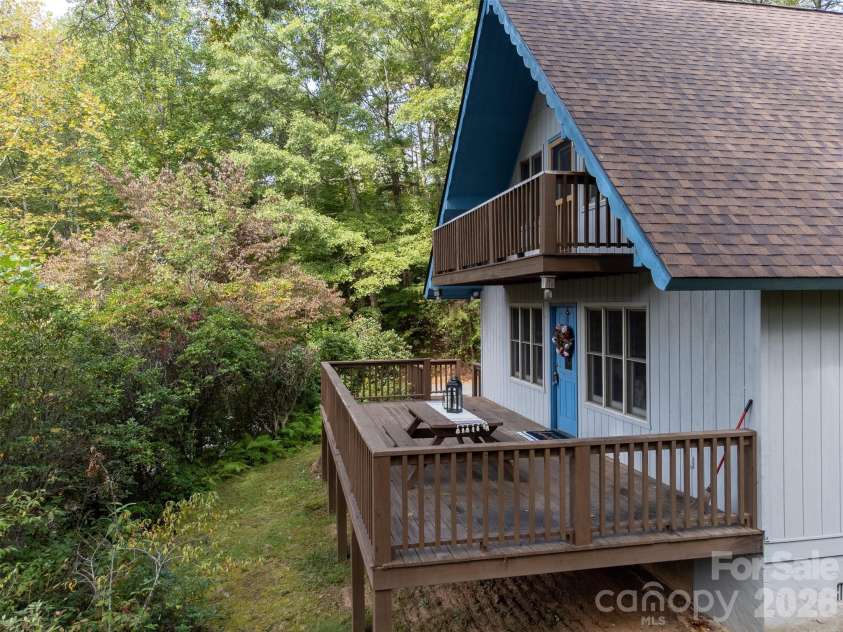 365 Duckback Trail, Whittier, NC 28789.  MLS# CAR4358257, YatesRealty ID 4604. 