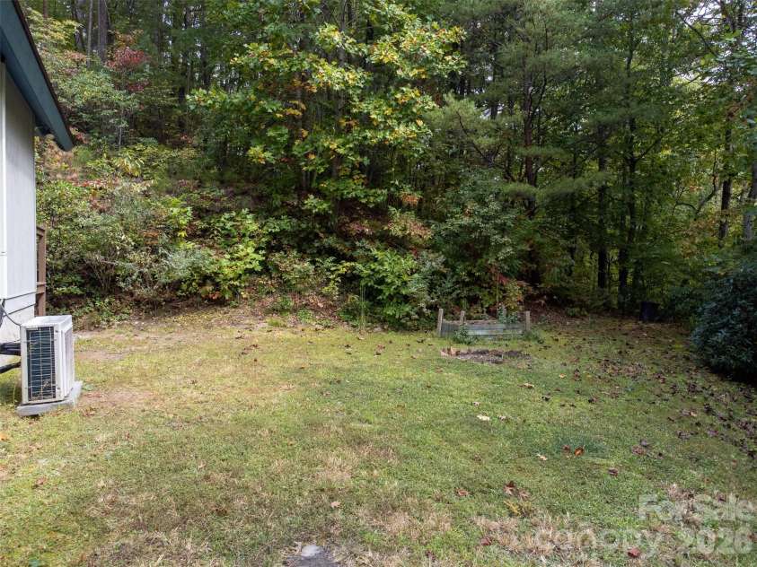 365 Duckback Trail, Whittier, NC 28789.  MLS# CAR4358257, YatesRealty ID 4604. 