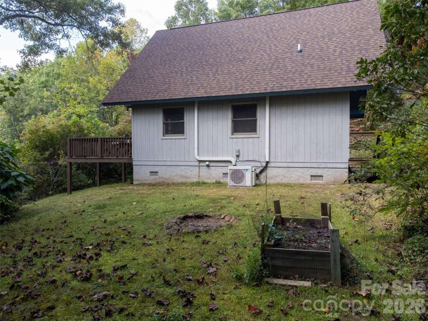 365 Duckback Trail, Whittier, NC 28789.  MLS# CAR4358257, YatesRealty ID 4604. 