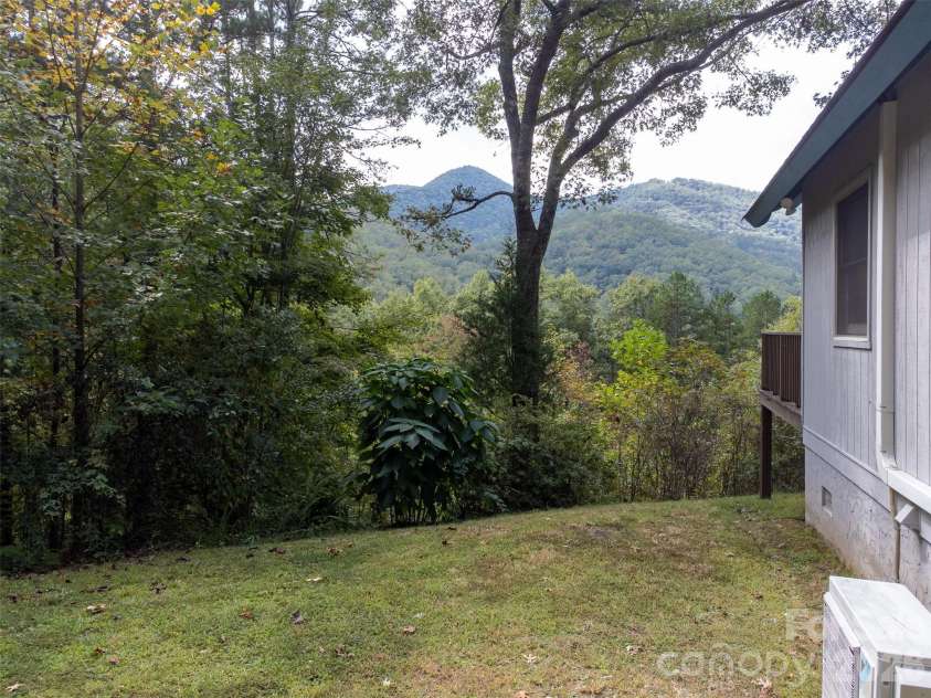 365 Duckback Trail, Whittier, NC 28789.  MLS# CAR4358257, YatesRealty ID 4604. 