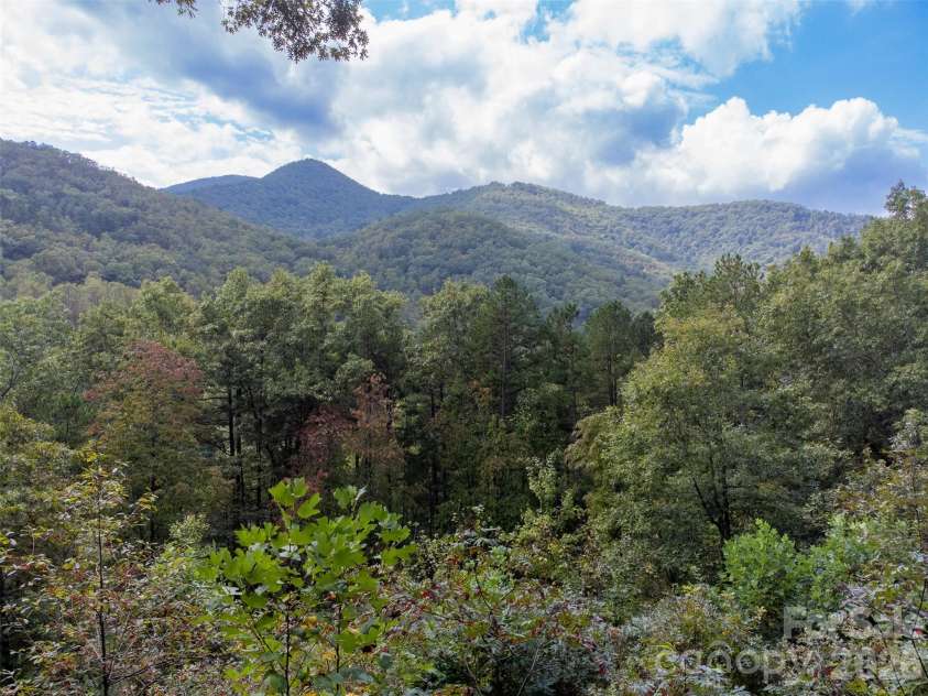 365 Duckback Trail, Whittier, NC 28789.  MLS# CAR4358257, YatesRealty ID 4604. 