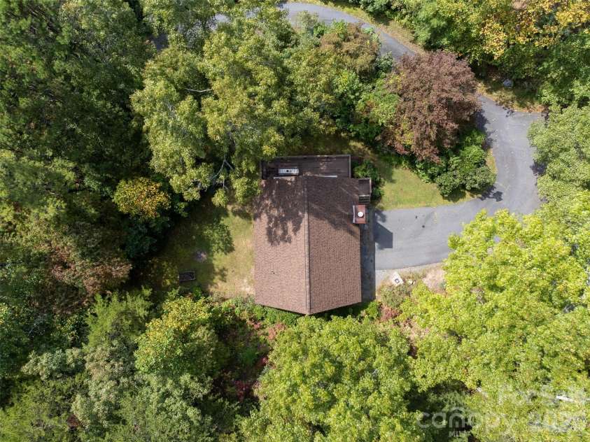 365 Duckback Trail, Whittier, NC 28789.  MLS# CAR4358257, YatesRealty ID 4604. 