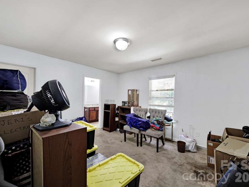 2748 Bramble Ridge Court, Charlotte, NC 28215.  MLS# CAR4410173, YatesRealty ID 46042. 