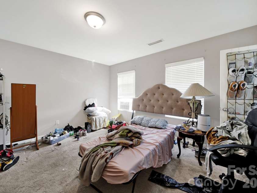2748 Bramble Ridge Court, Charlotte, NC 28215.  MLS# CAR4410173, YatesRealty ID 46042. 