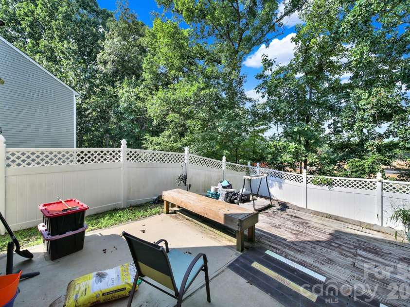 2748 Bramble Ridge Court, Charlotte, NC 28215.  MLS# CAR4410173, YatesRealty ID 46042. 