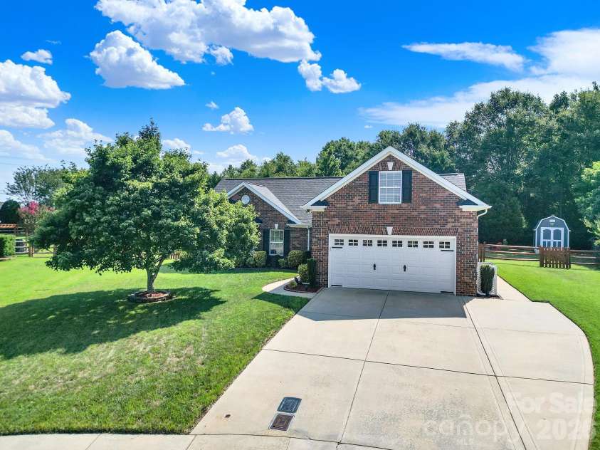 849 Treva Anne Drive, Concord, NC 28027.  MLS# CAR4369933, YatesRealty ID 46044. 