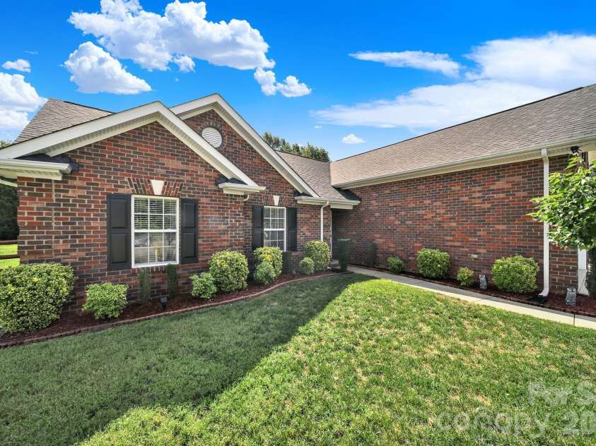 849 Treva Anne Drive, Concord, NC 28027.  MLS# CAR4369933, YatesRealty ID 46044. 