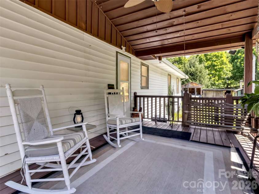 555 Acres View Drive, Waynesville, NC 28786.  MLS# CAR4417073, YatesRealty ID 46045. 
