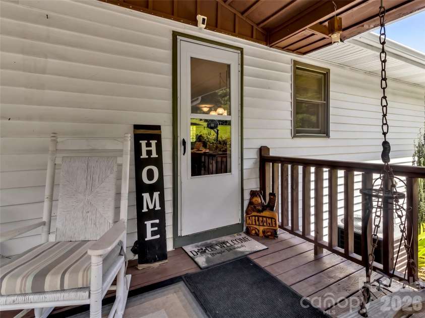 555 Acres View Drive, Waynesville, NC 28786.  MLS# CAR4417073, YatesRealty ID 46045. 