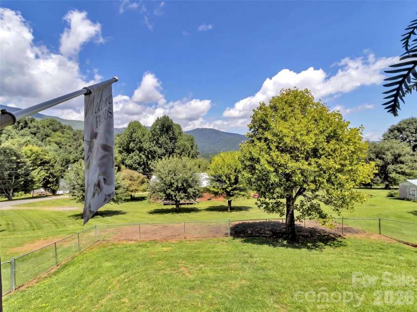 555 Acres View Drive, Waynesville, NC 28786.  MLS# CAR4417073, YatesRealty ID 46045. 