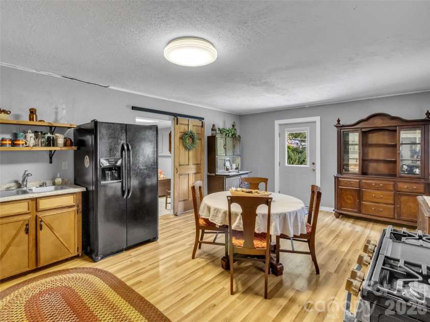 555 Acres View Drive, Waynesville, NC 28786.  MLS# CAR4417073, YatesRealty ID 46045. 