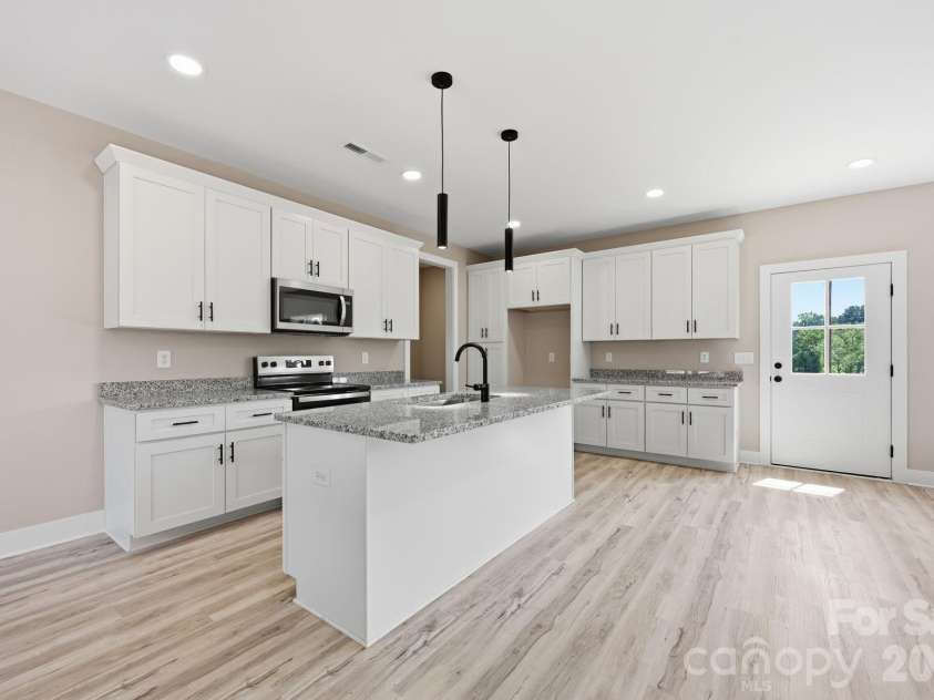 1513 Robin Road, Newton, NC 28658.  MLS# CAR4417080, YatesRealty ID 46046. 