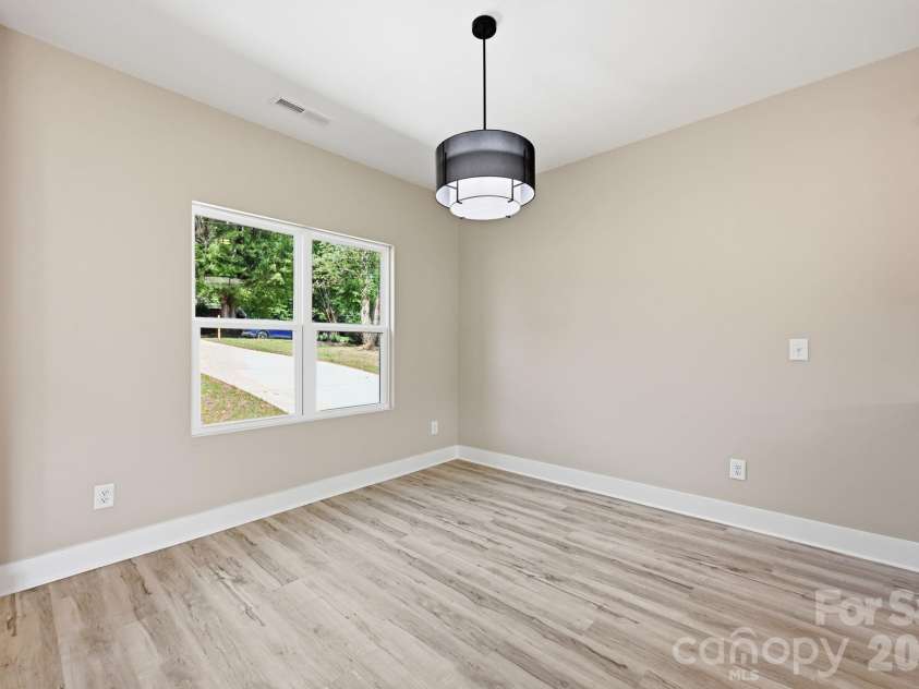 1513 Robin Road, Newton, NC 28658.  MLS# CAR4417080, YatesRealty ID 46046. 