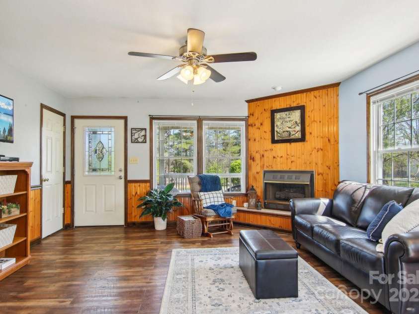 11 Haven Crest Lane, Fletcher, NC 28732.  MLS# CAR4239204, YatesRealty ID 4605. 