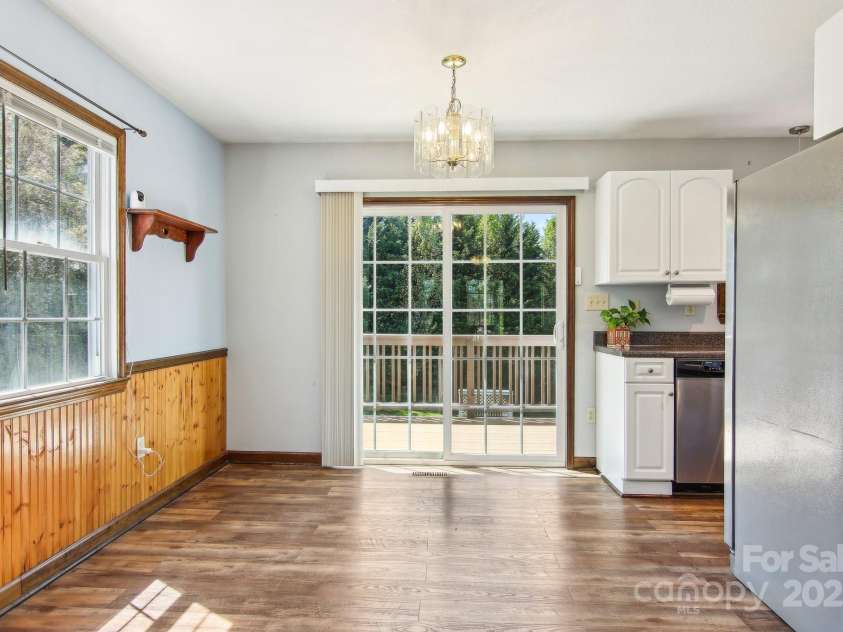 11 Haven Crest Lane, Fletcher, NC 28732.  MLS# CAR4239204, YatesRealty ID 4605. 