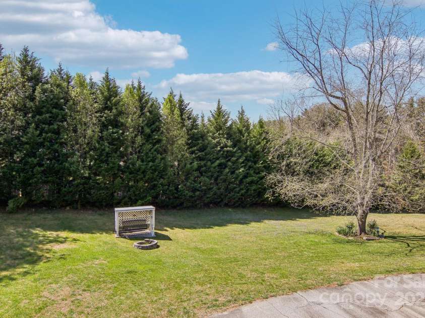 11 Haven Crest Lane, Fletcher, NC 28732.  MLS# CAR4239204, YatesRealty ID 4605. 