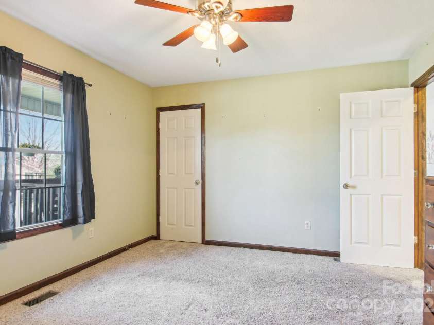 11 Haven Crest Lane, Fletcher, NC 28732.  MLS# CAR4239204, YatesRealty ID 4605. Bedroom 3