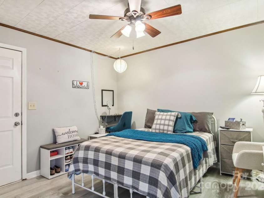 11 Haven Crest Lane, Fletcher, NC 28732.  MLS# CAR4239204, YatesRealty ID 4605. Bonus Room