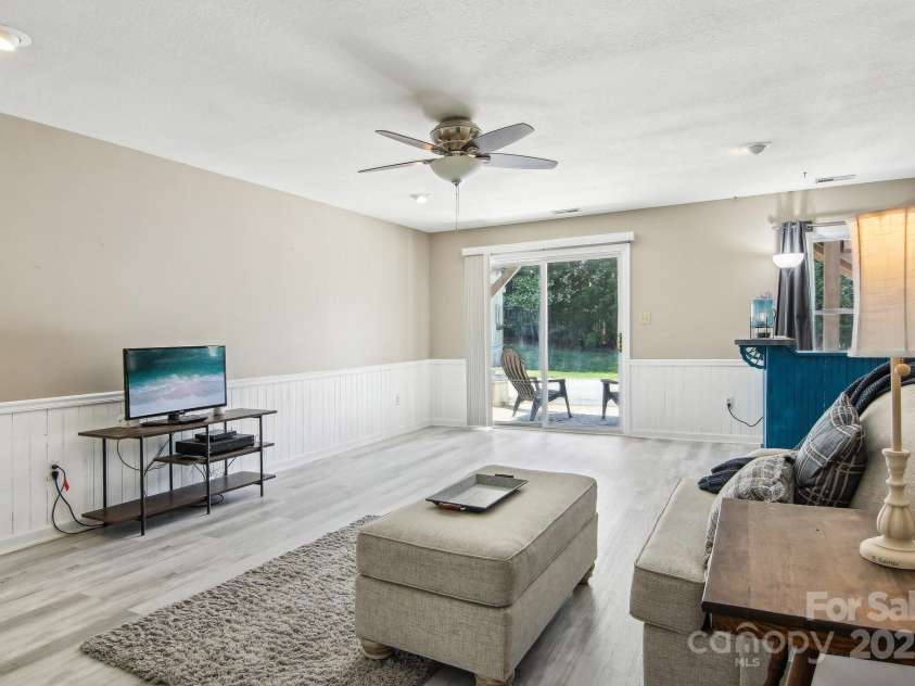 11 Haven Crest Lane, Fletcher, NC 28732.  MLS# CAR4239204, YatesRealty ID 4605. Downstairs Den