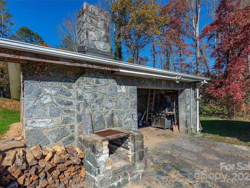 914 Catheys Creek Church Road, Brevard, NC 28712.  MLS# CAR4321421, YatesRealty ID 4605. 