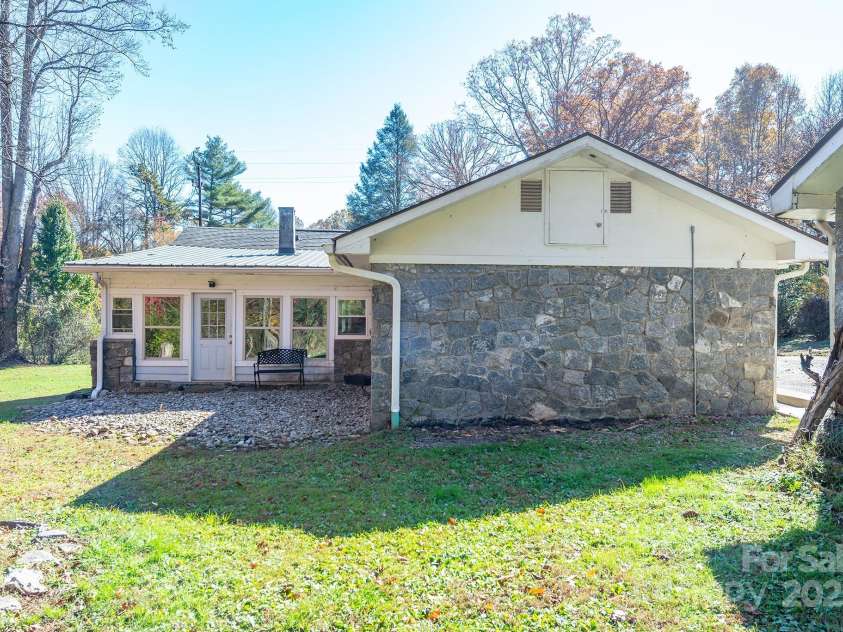 914 Catheys Creek Church Road, Brevard, NC 28712.  MLS# CAR4321421, YatesRealty ID 4605. 