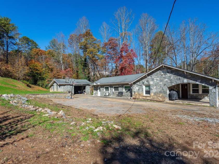 914 Catheys Creek Church Road, Brevard, NC 28712.  MLS# CAR4321421, YatesRealty ID 4605. 