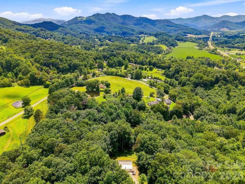 520 Maranatha Way, Waynesville, NC 28785.  MLS# CAR4415175, YatesRealty ID 46050. 