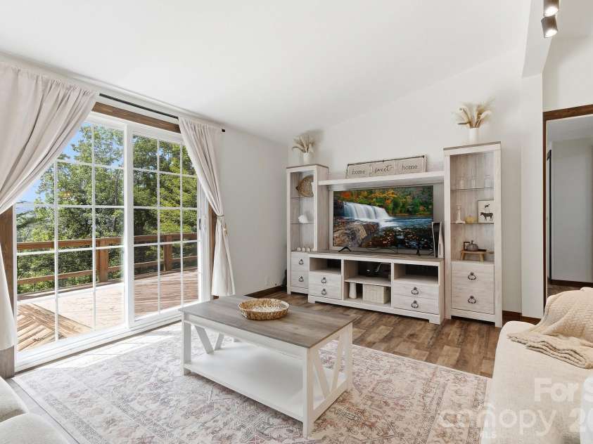 520 Maranatha Way, Waynesville, NC 28785.  MLS# CAR4415175, YatesRealty ID 46050. 