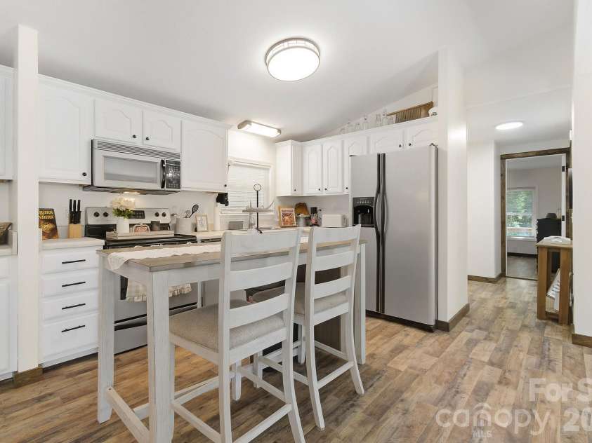520 Maranatha Way, Waynesville, NC 28785.  MLS# CAR4415175, YatesRealty ID 46050. 