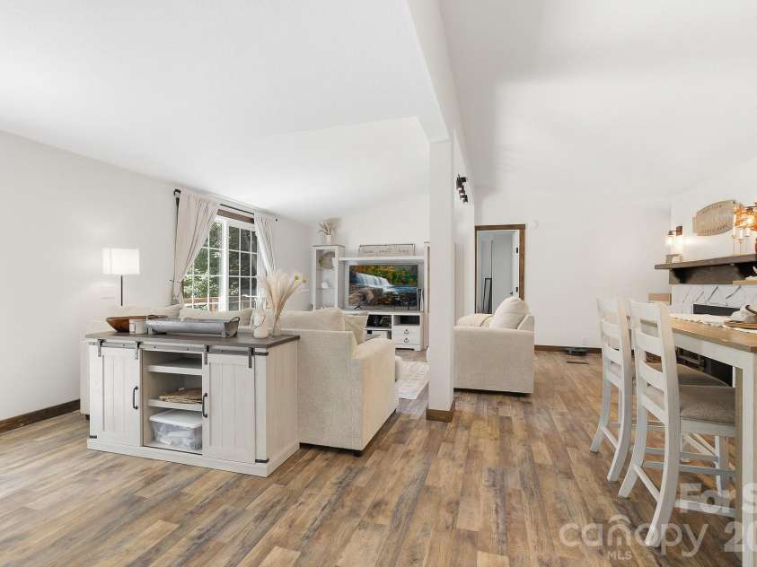 520 Maranatha Way, Waynesville, NC 28785.  MLS# CAR4415175, YatesRealty ID 46050. 