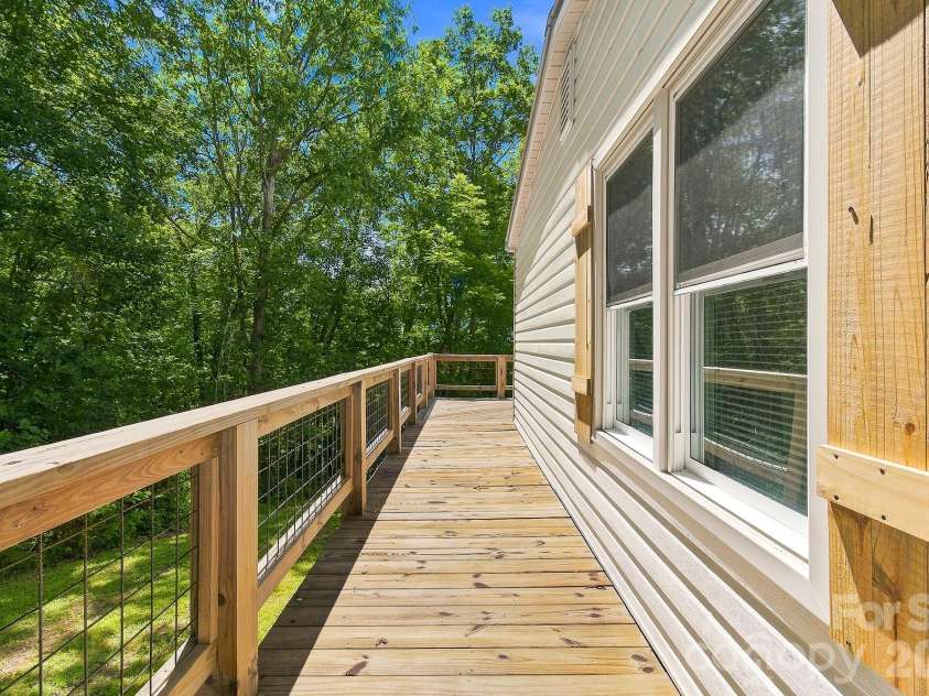 520 Maranatha Way, Waynesville, NC 28785.  MLS# CAR4415175, YatesRealty ID 46050. 