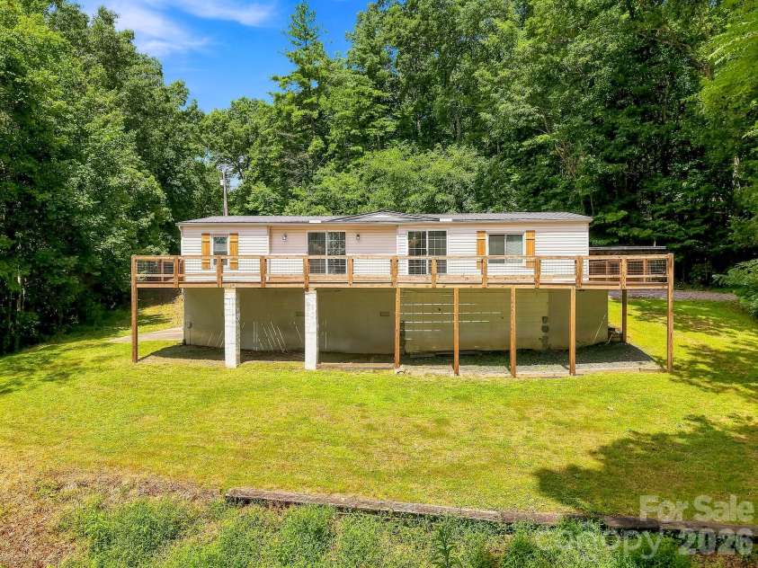 520 Maranatha Way, Waynesville, NC 28785.  MLS# CAR4415175, YatesRealty ID 46050. 